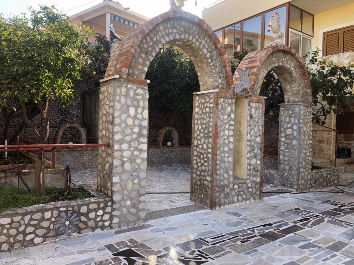 The Sunset Villa Leven Vlorë Buitenkant foto